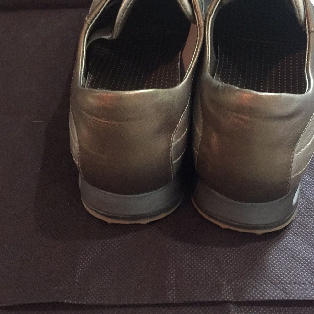 Shoes - Picture 6 of 7